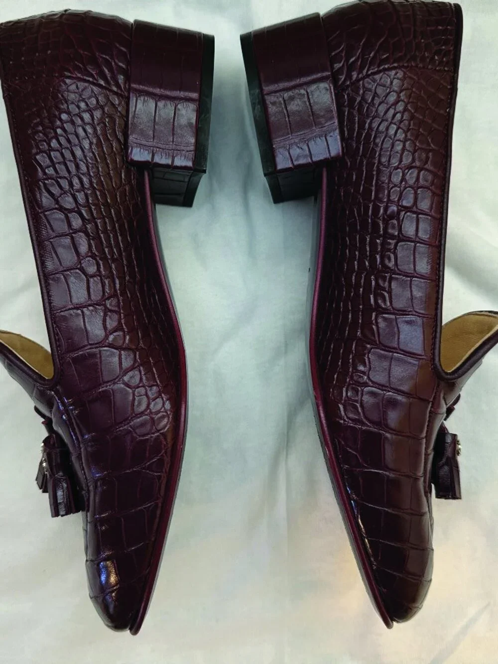 Chanel Alligator CC Mocassins Loafers Size 38 Burgundy